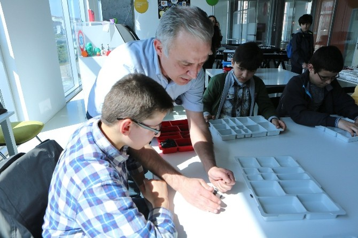 Görme Engellilere Lego Eğitimi