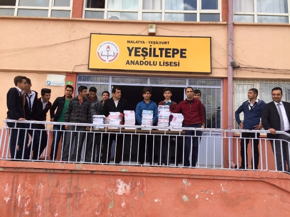 Kardeş Okul Projesiyle Kitapsız Okul Kalmayacak