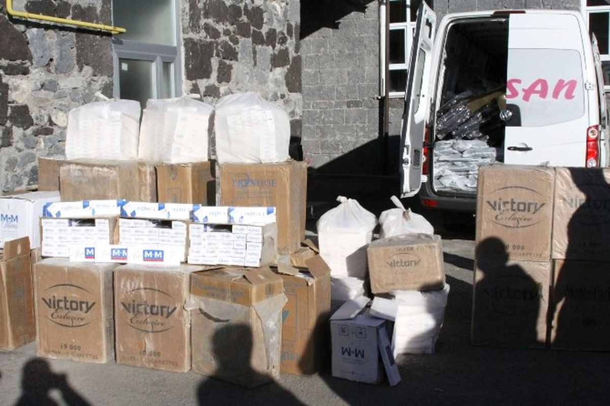 Kars\'ta 29 Bin Paket Kaçak Sigara Ele Geçirldi