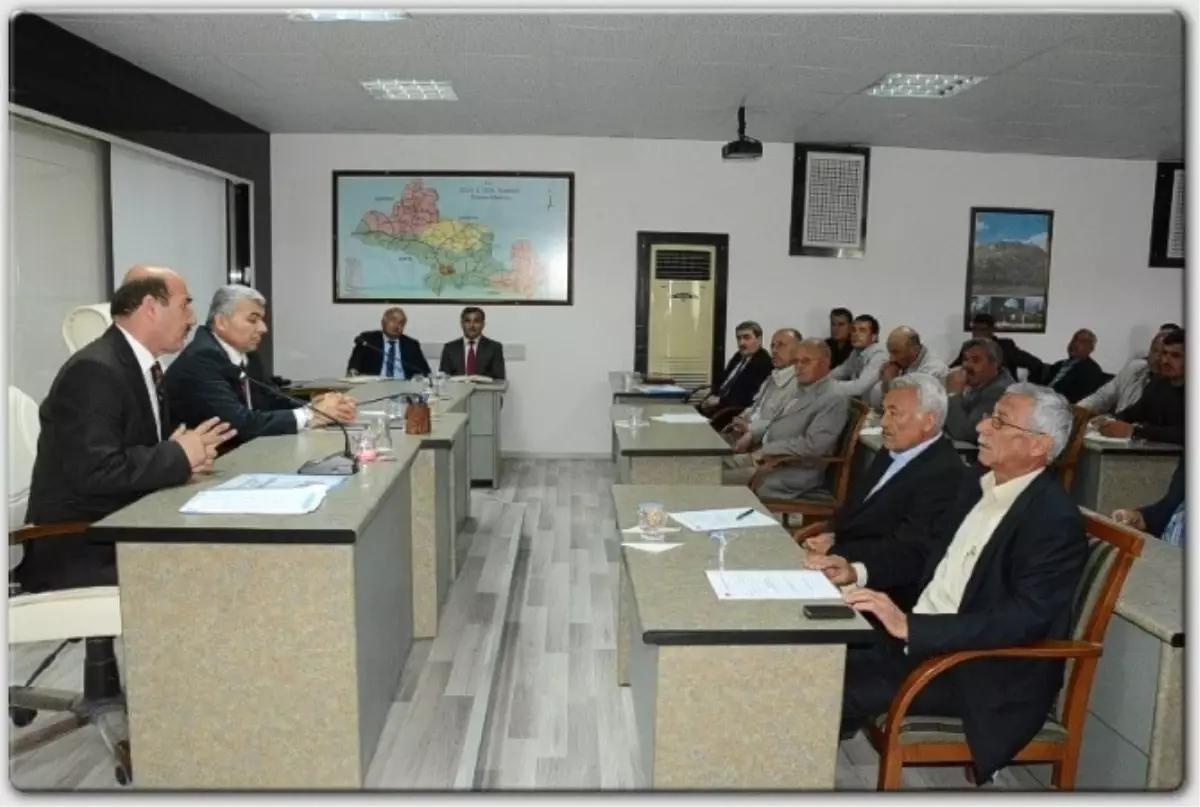 Kilis Merkez Köy Muhtarlarıyla Toplantı