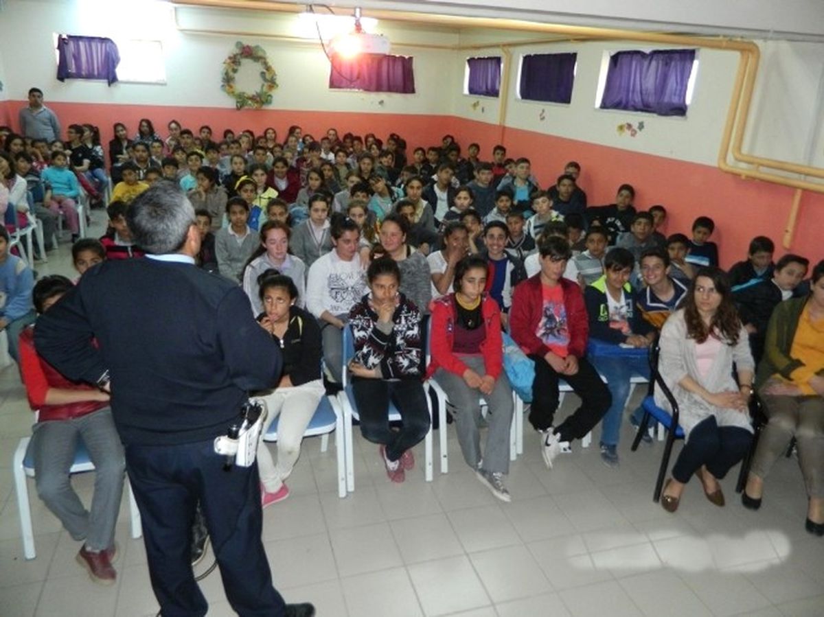 Malkara Polisi Öğrencilere Trafik Eğitimi Verdi