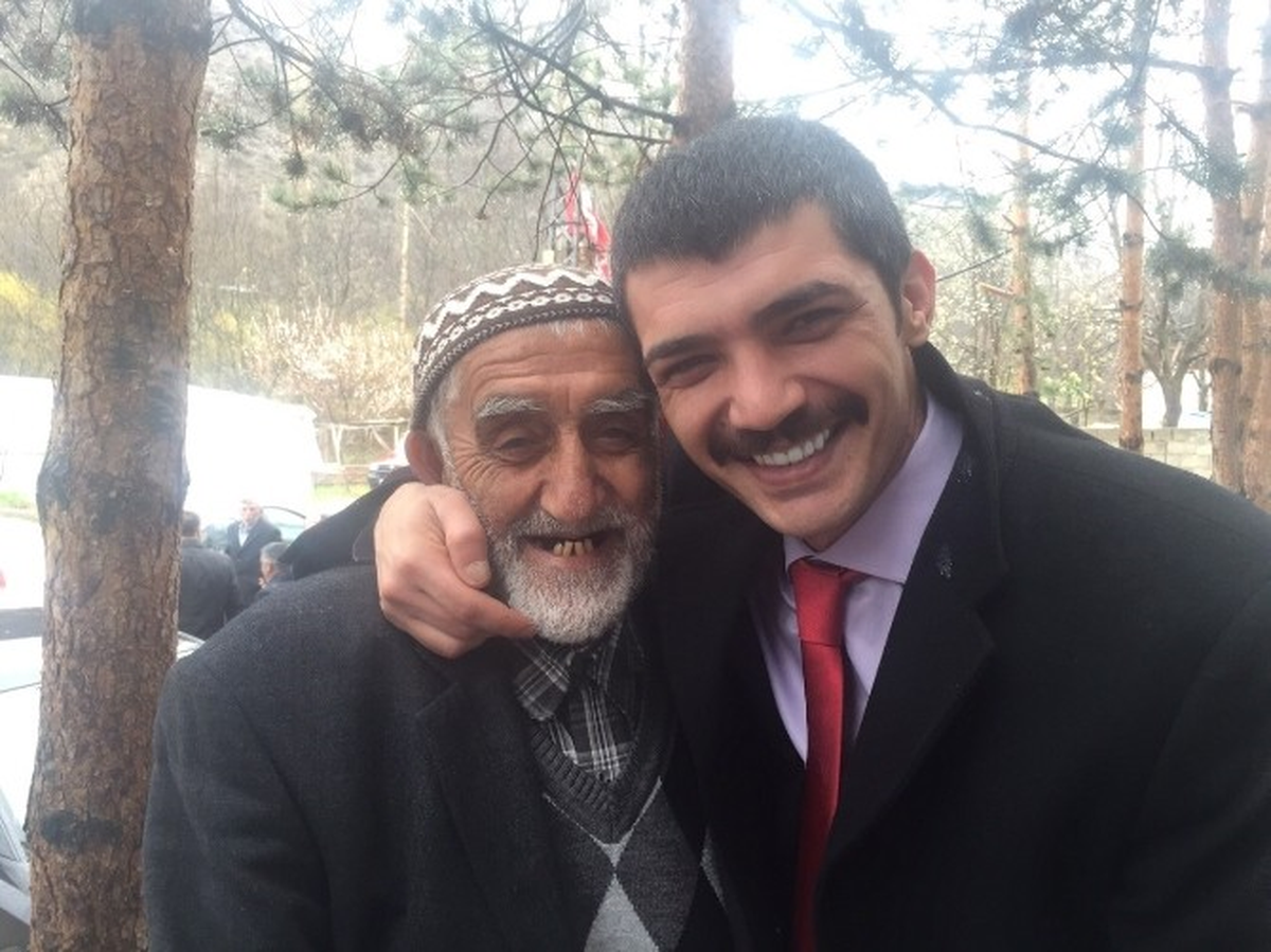 MHP Milletvekili Adayı Arslan'dan Gençlere ve Yaşlılara Özel İlgi