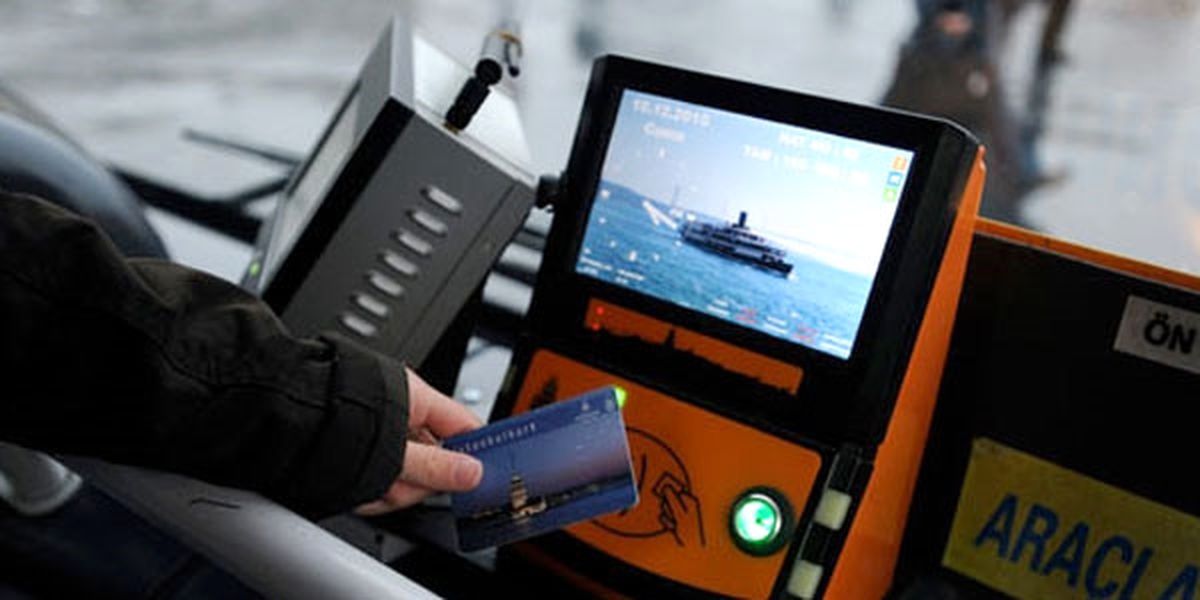 Yaşlı Dedenin Otobüs Kartını da Çaldılar