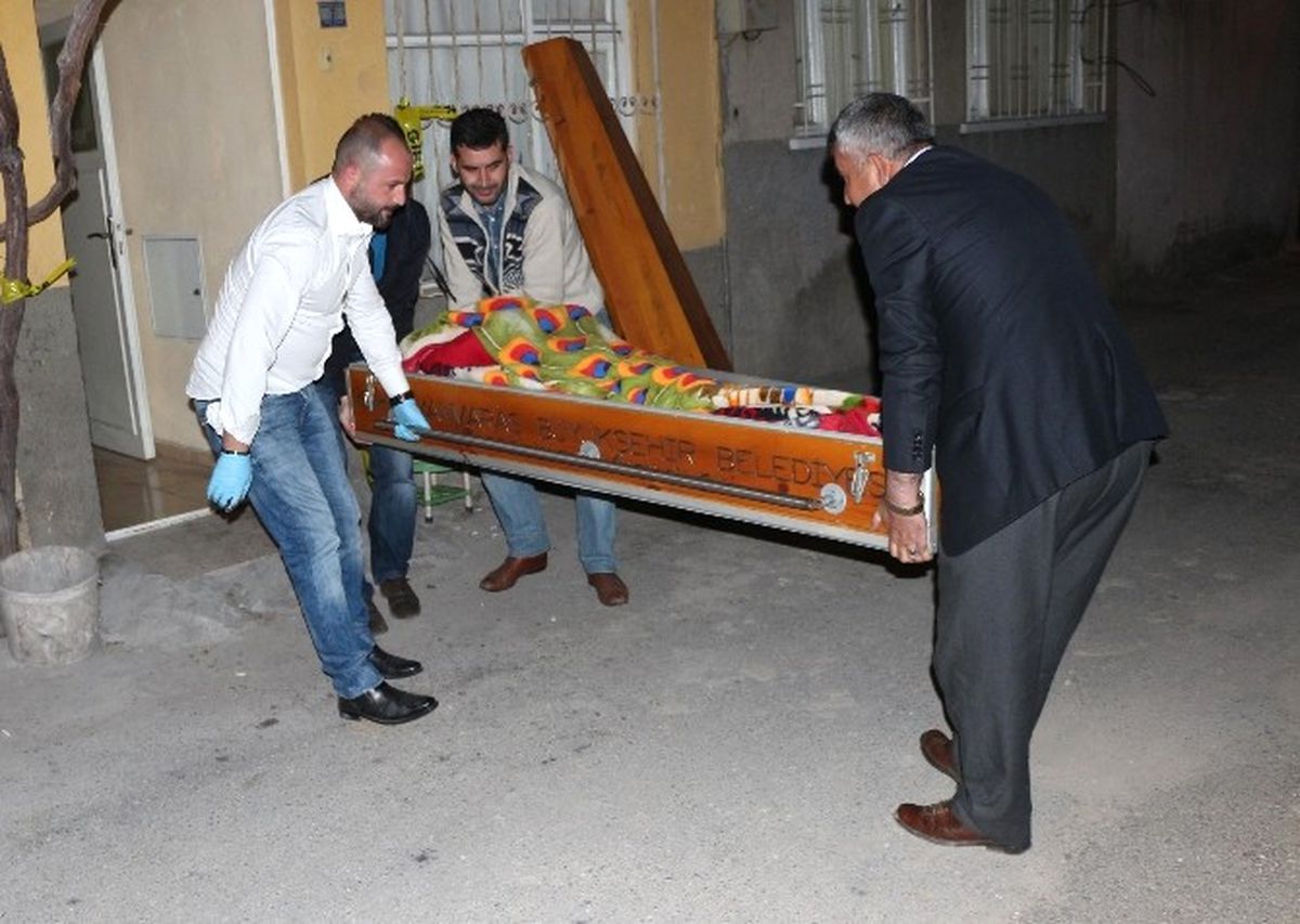 Suriyeli Öğretmen Boğazı Kesilerek Öldürüldü