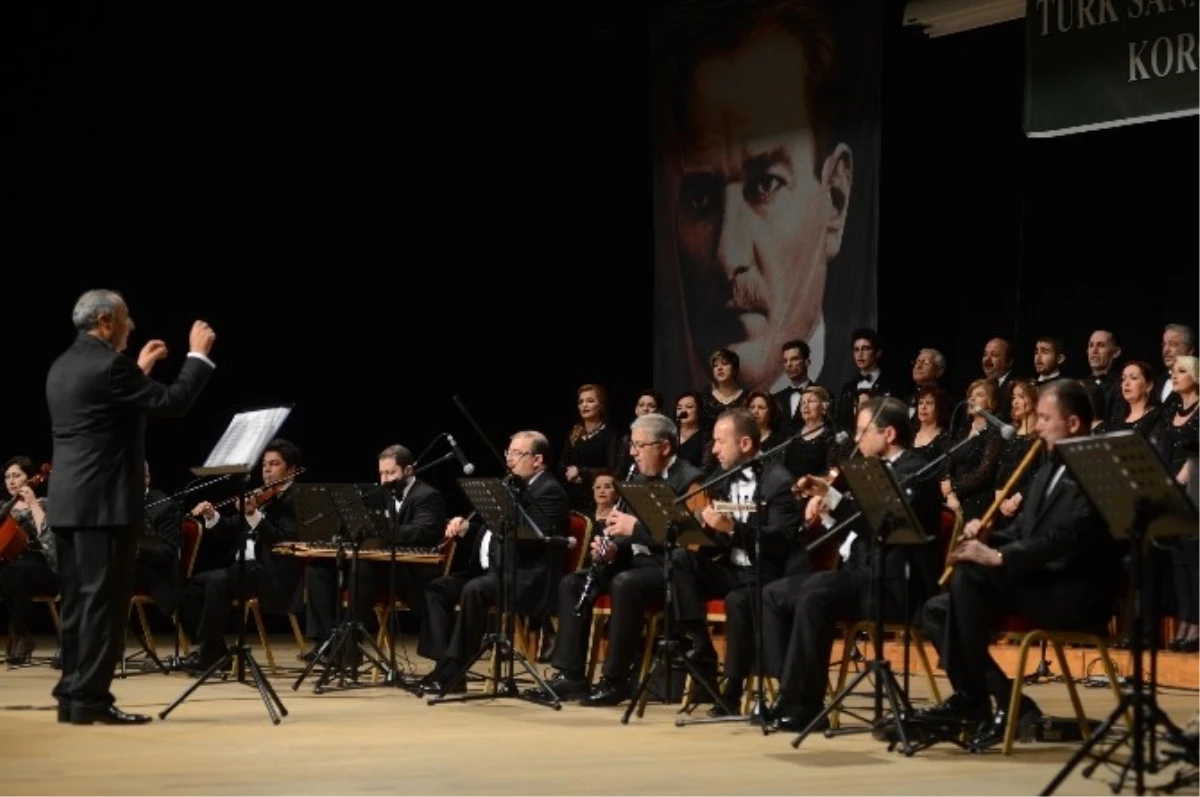 Yeşilkent Türk Sanat Müziği Korosu\'ndan Muhteşem Konser