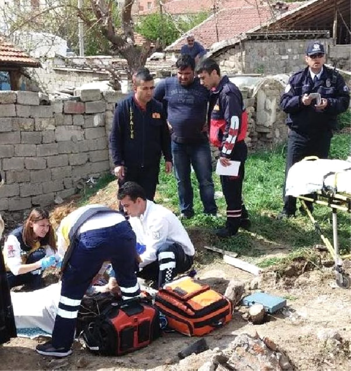 Yıkım Alanında Odun Toplarken, Kepçenin Çarpması Sonucu Öldü