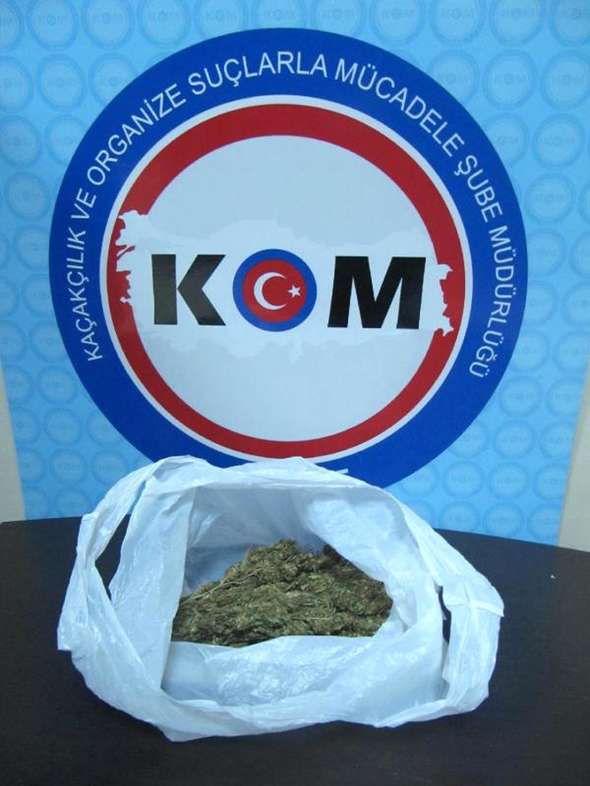 1 Kilo Esrarla Yakalandı, Tutuklandı
