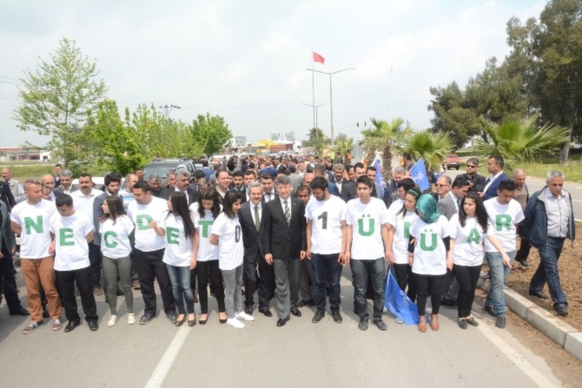 AK Parti Milletvekili Adayları Ceyhanlılarla Buluştu