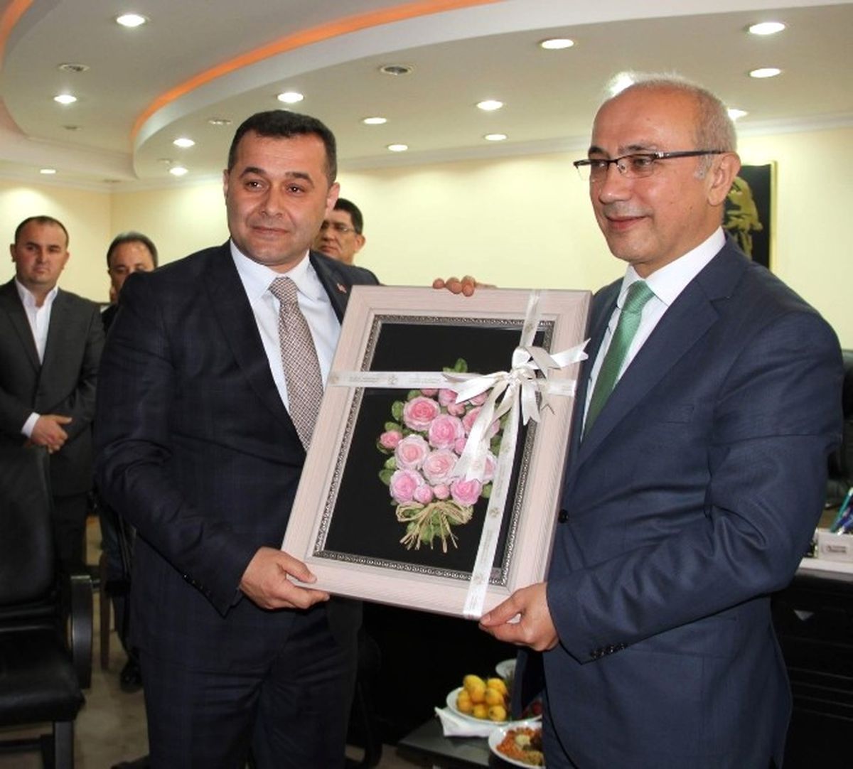 Ak Partili Elvan\'dan MHP\'li Alanya Belediye Başkanı Yücel\'e Ziyaret