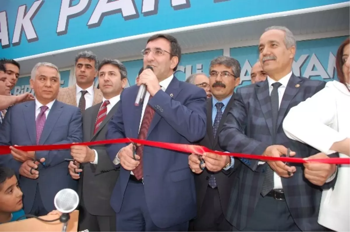 Bakan Yılmaz, Adıyaman Seçim Koordinasyon Merkezinin Açılışını Yaptı