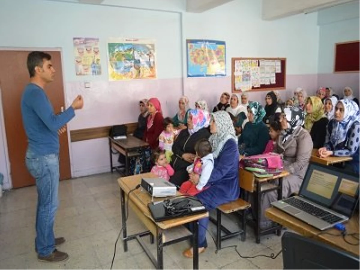 Diyarbakır\'da Öğrenci Velilerine Madde Bağımlılığı Farkındalık Eğitimi