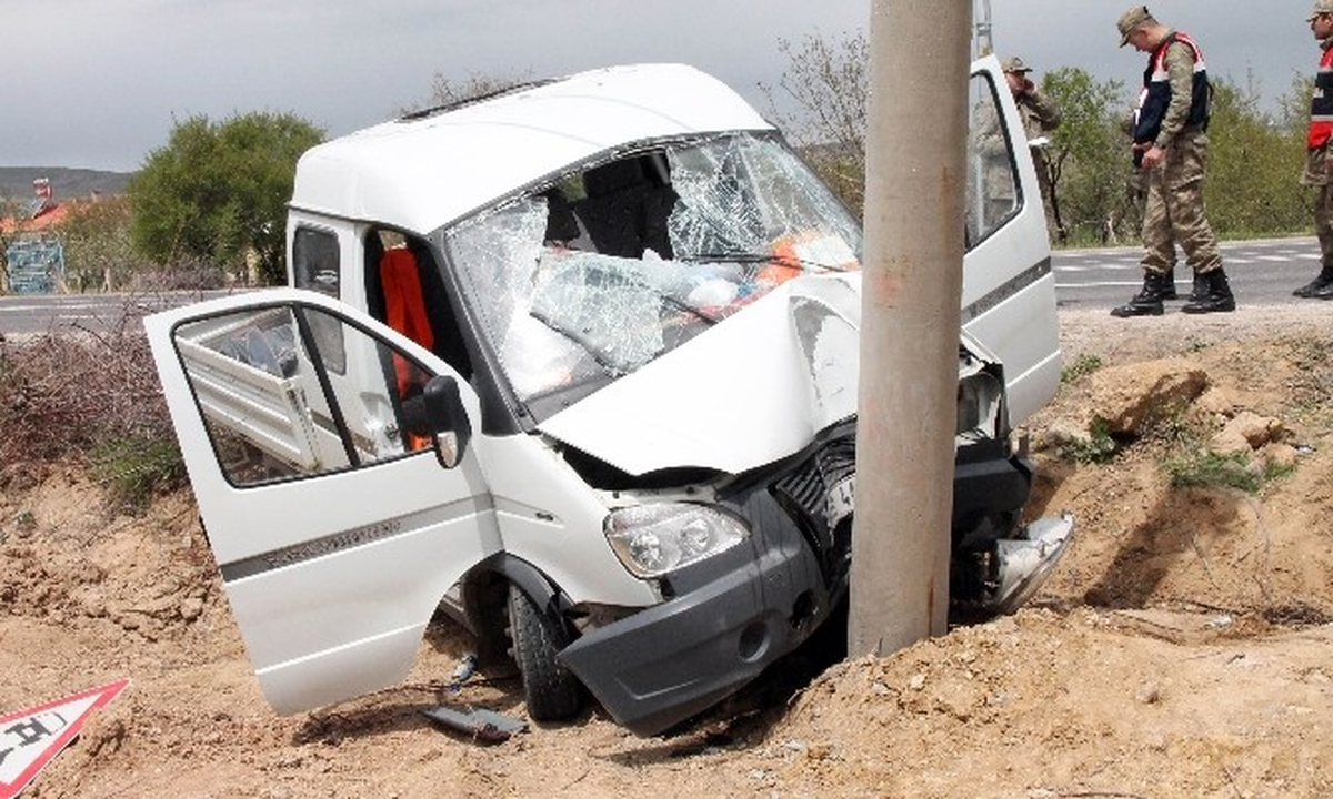 Elazığ\'daki Trafik Kazasında Yaralanan İşçi Öldü