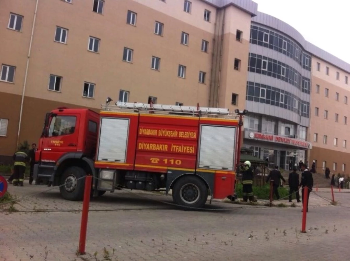 Ergani Devlet Hastanesi\'nde Yangın Tatbikatı