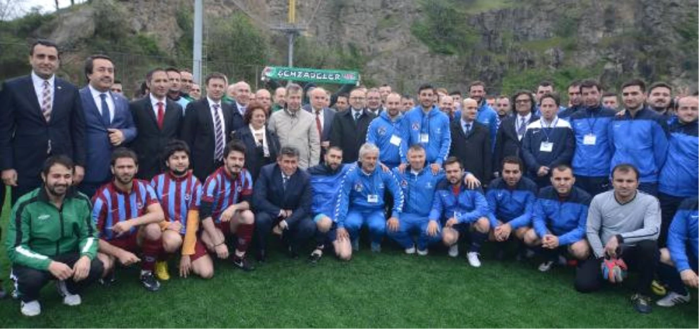Feyzioğlu, Karadeniz Baroları Futbol Turnuvası\'nın Açılışına Katıldı \'