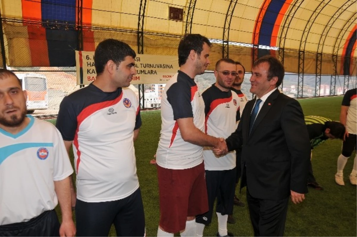 Gümüşhane\'de 6. Kurumlararası Halı Saha Futbol Turnuvası Başladı