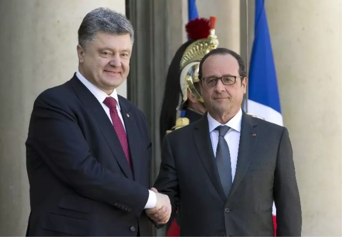 Hollande, Ukrayna Devlet Başkanı Poroshenko ile Görüştü