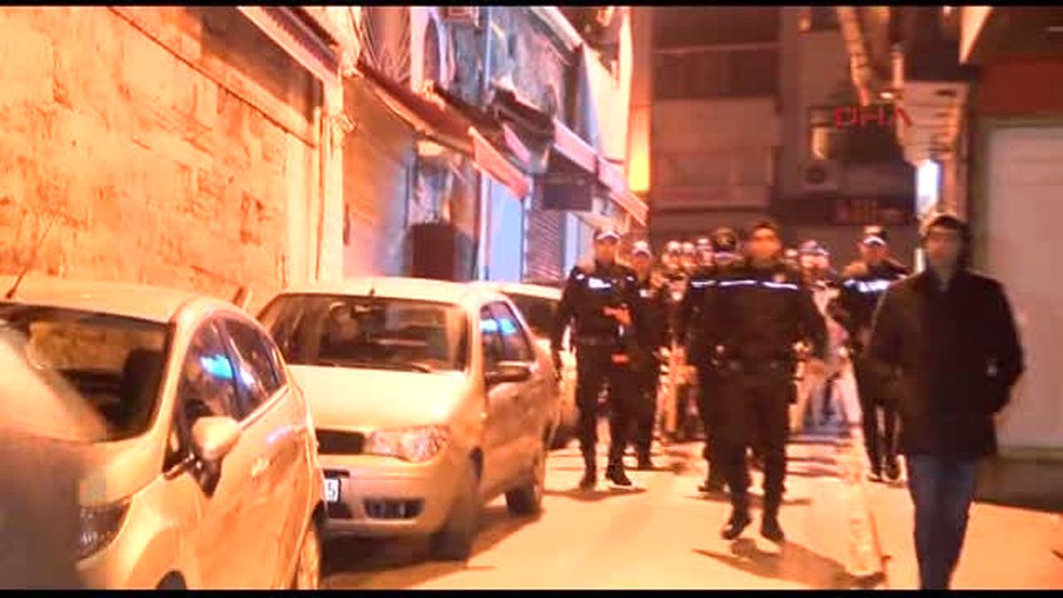 Kapalıçarşı\'da Eylem Yapan 20 Esnaf Gözaltına Alındı
