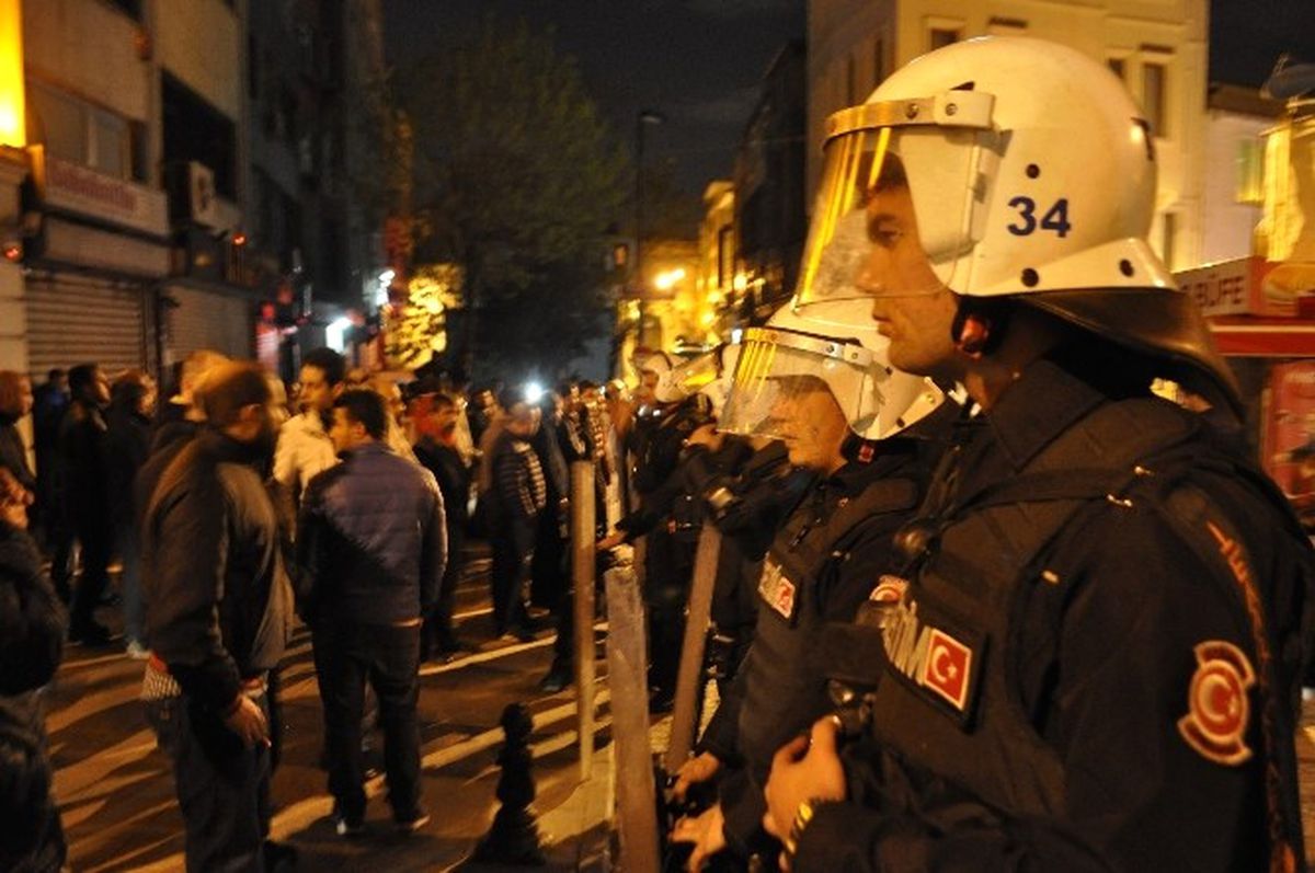 Kapalıçarşı\'da Eylem Yapan 20 Esnaf Gözaltına Alındı