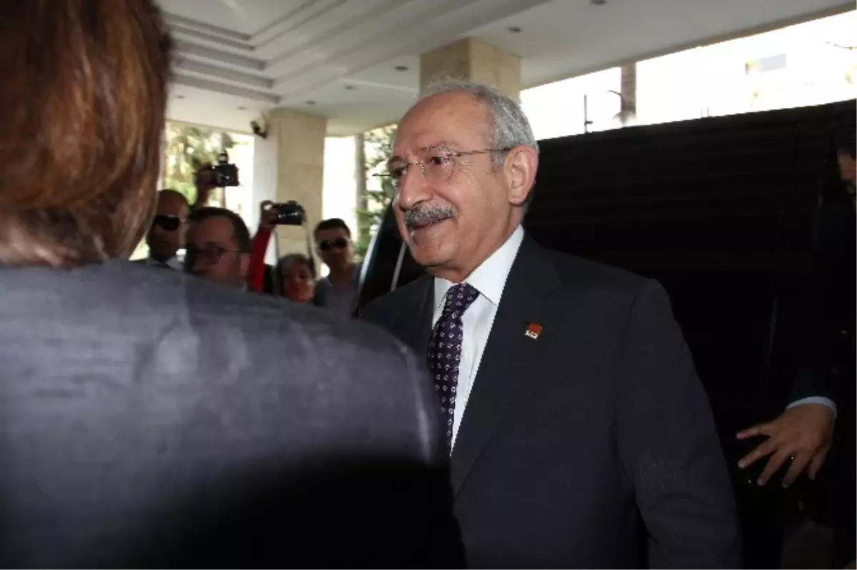 Kılıçdaroğlu Mersin\'de İş Dünyası ile Bir Araya Geldi