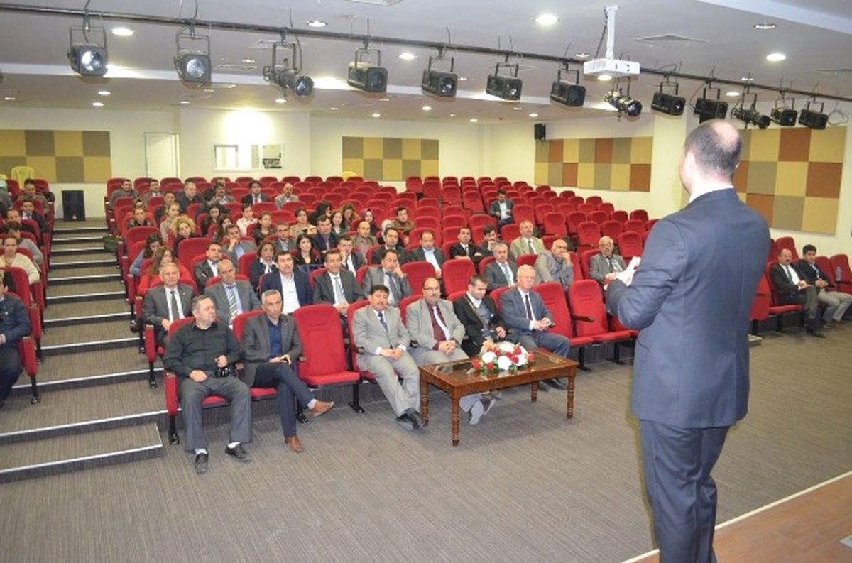 Kula\'da, \'Liderlik, Başarı ve Motivasyon\' Konferansı