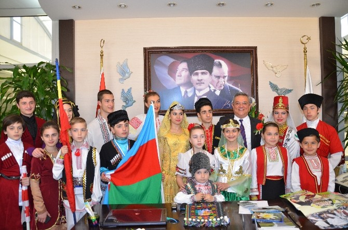 Kuşadası\'nda Çocuk Bayramı Çoşkusu Başladı