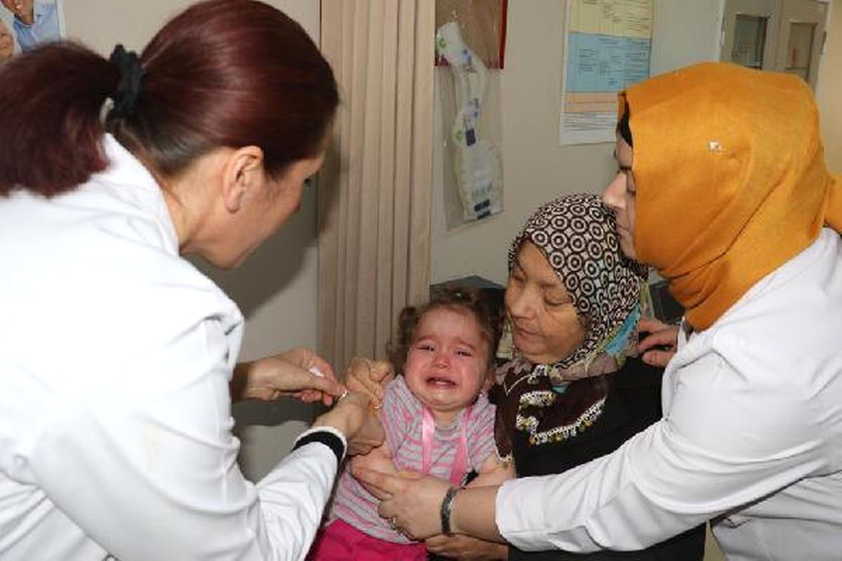 Mülteci Ailelerin Çocukları Aşılandı