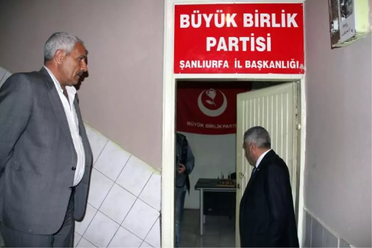 Şanlıurfa\'da BBP Binasından 2 Bilgisayar Çalındı