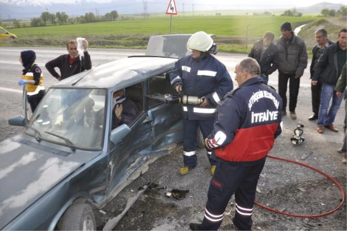 Seydişehir\'de Kaza: 3 Yaralı