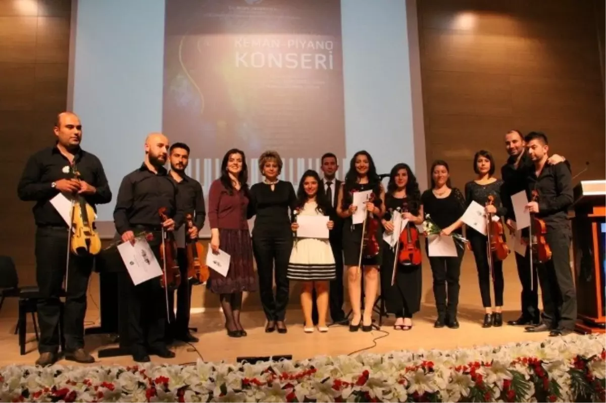 Üniversite\'de Eğitici Konserler Serisi Başladı