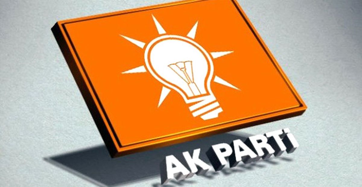 Van'da AK Parti'den 13 Belediye Meclis Üyesi İstifa Etti