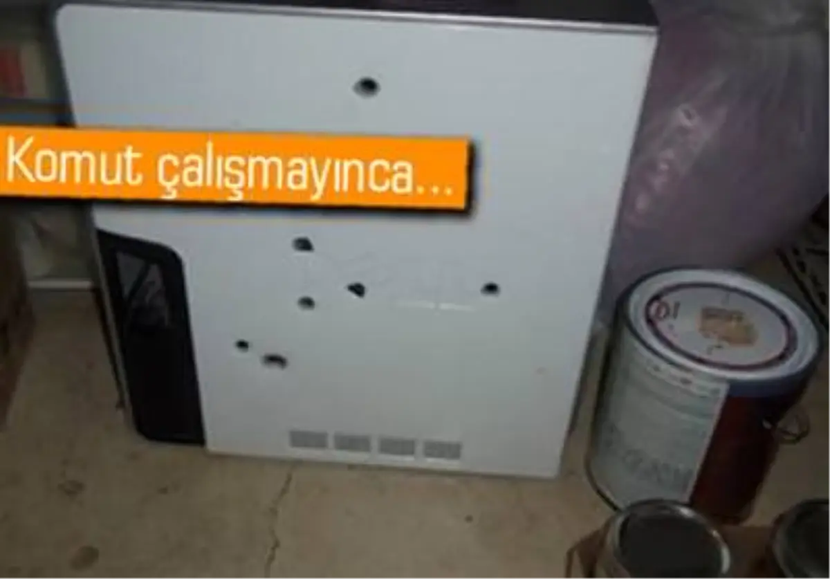 Yavaş Çalışan Bilgisayarına 8 El Ateş Etti