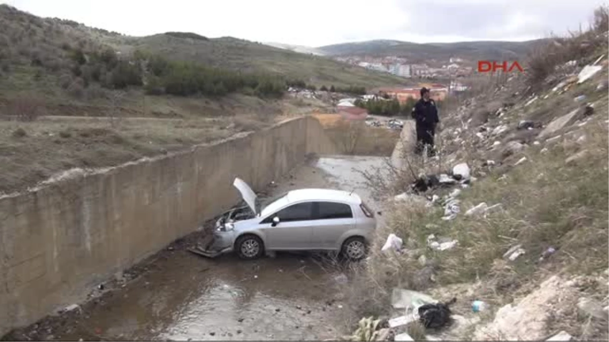 Yozgat Otomobil Su Kanalına Uçtu 1 Yaralı