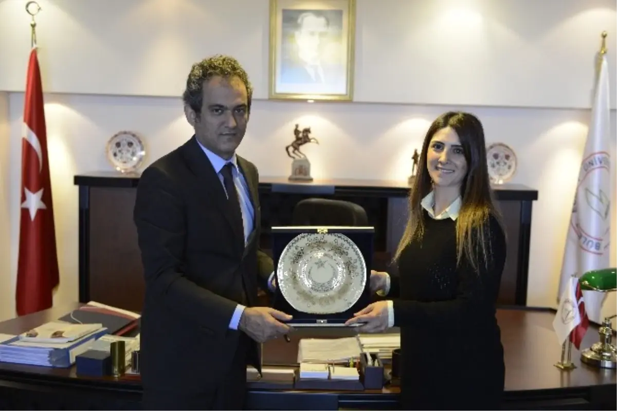 Yunus Emre Enstitüsünden Rektör Özer\'e Ziyaret