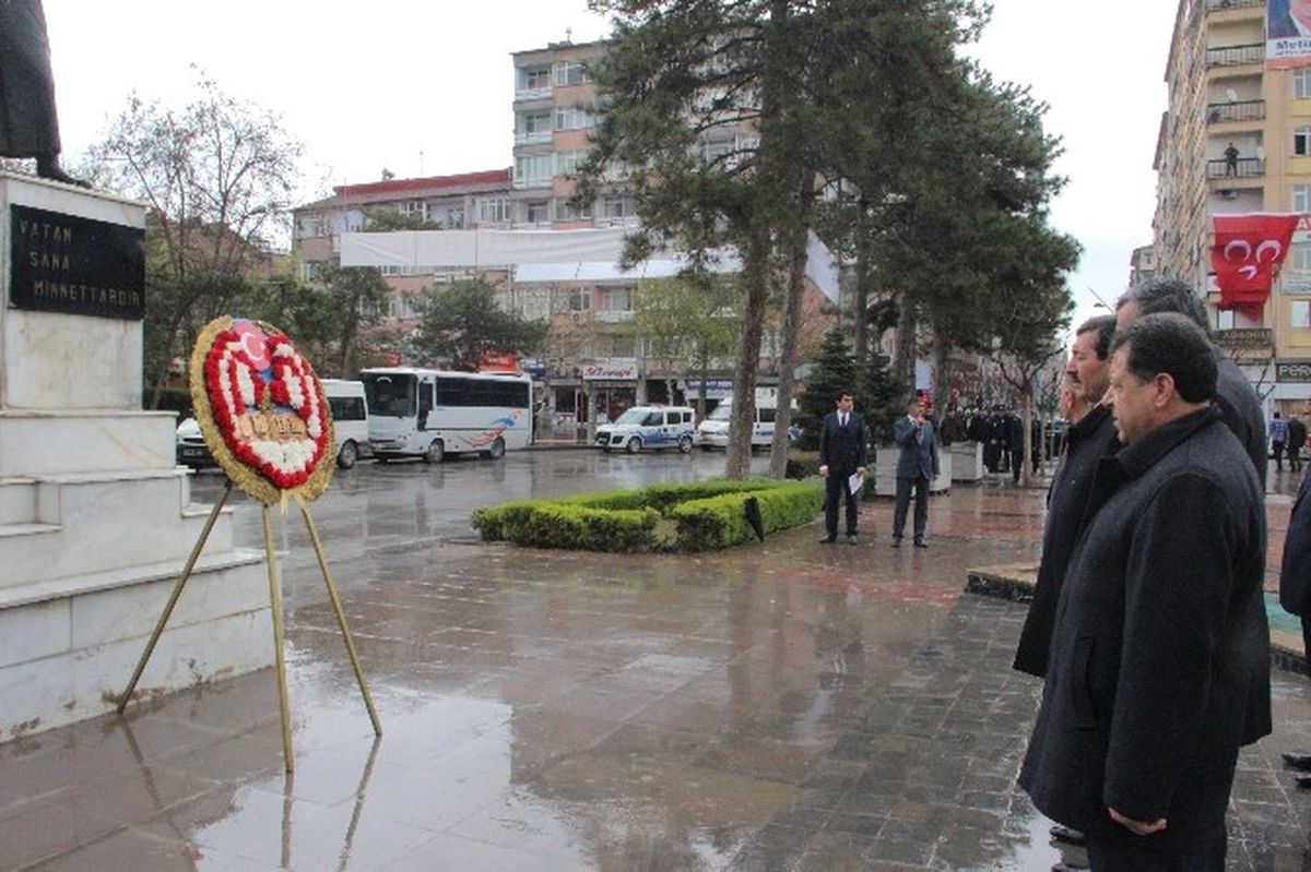 23 Nisan\'da Motorlu ve Bisikletli Gruplardan Kortej Geçişi