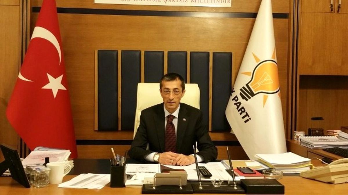 AK Parti İl Başkanı Fatih Yeşilyurt\'tan 23 Nisan Mesajı…