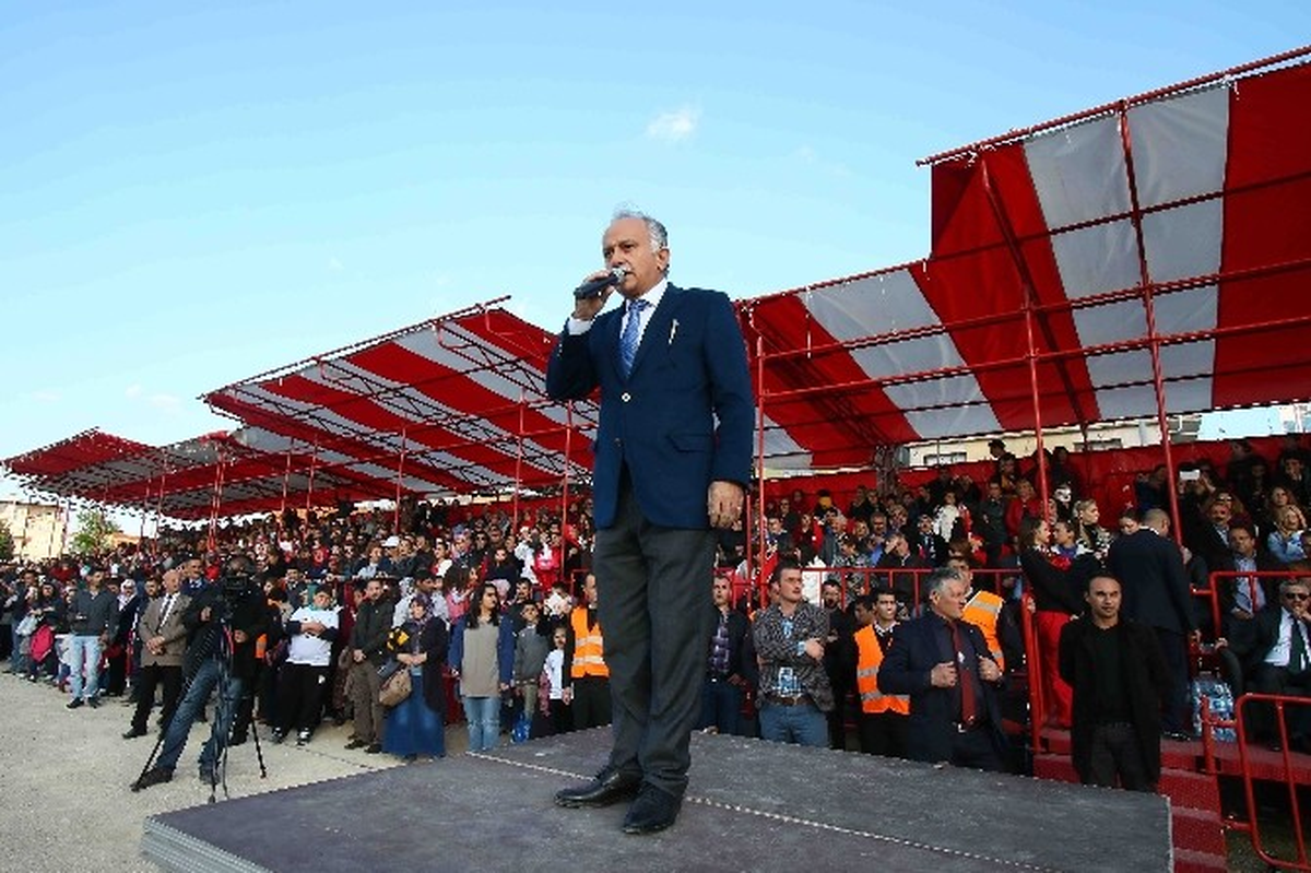 Bin 230 Çocuk "Atam İzindeyiz" Yazdı