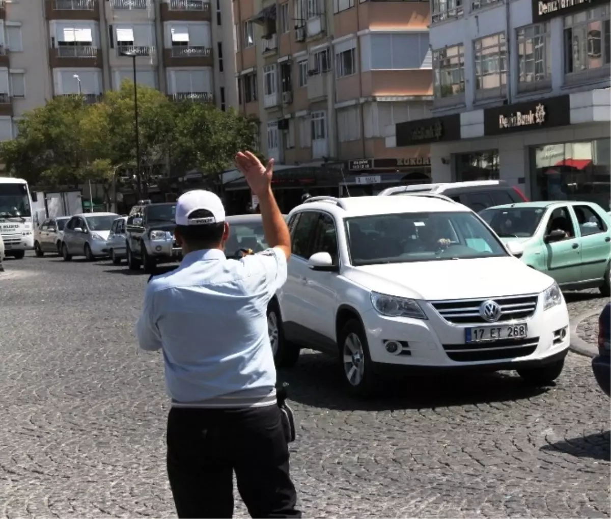 Çanakkale\'de Bazı Sokak ve Caddeler Trafiğe Kapatıldı