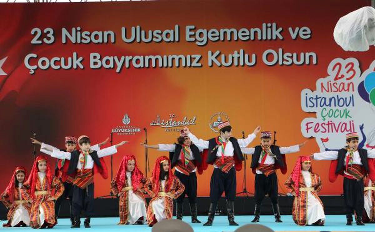 Çocuk Şenliğinde Vali Şahin\'e "Tatil Yap" Tezahüratı