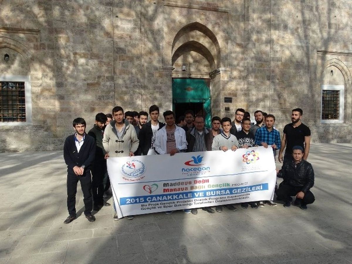 Hacegan Derneği Madde Bağımlılarını Çanakkale\'ye Götürdü