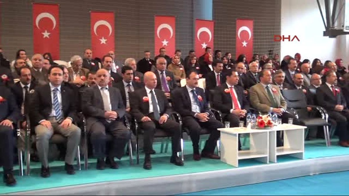 Kayseri?de 23 Nisan Bayramı, Kar Yağışı Altında Kutlandı
