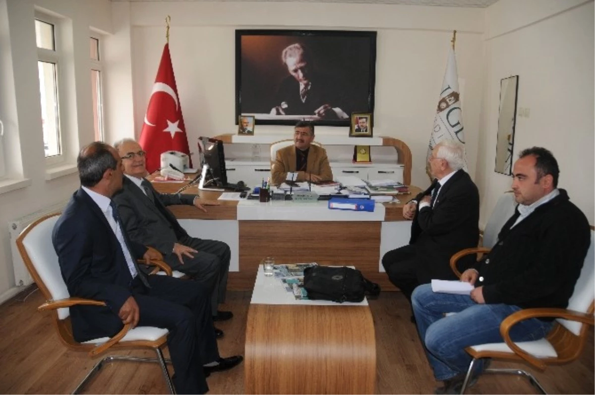 Kültür Konseyinden Belediye Başkanı Akdoğan\'a Ziyaret