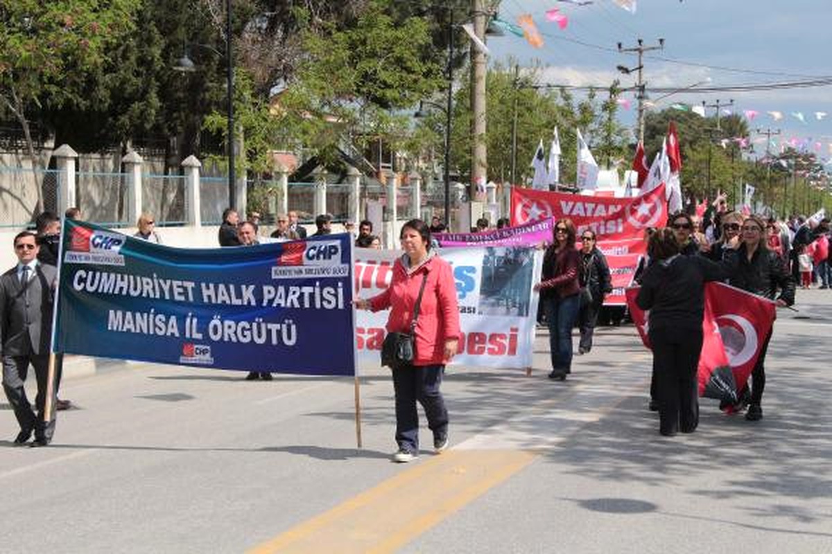 Manisa\'da Alternatif 23 Nisan Kutlaması