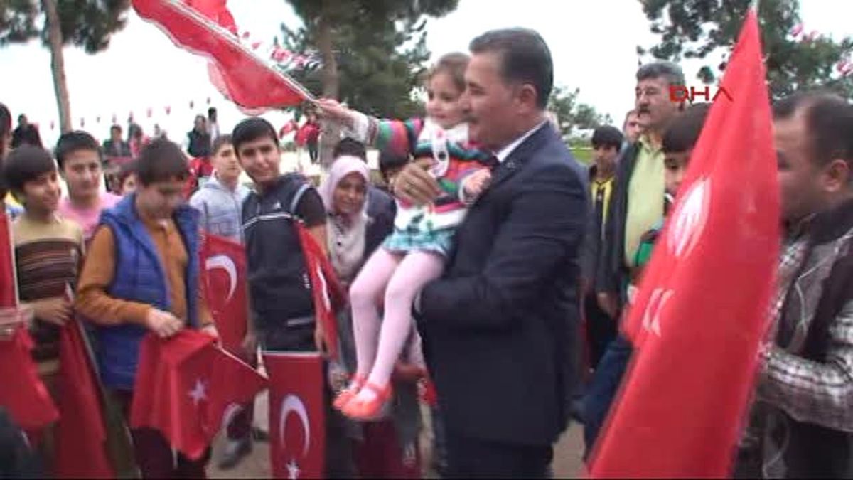 Mersin\'de 23 Nisan Coşkusu