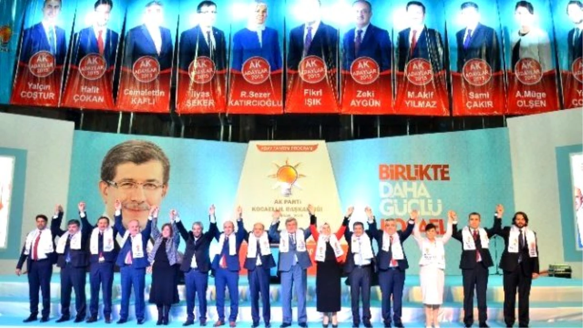 AK Parti Kocaeli\'de Adaylarını Görkemli Bir Törenle Tanıttı