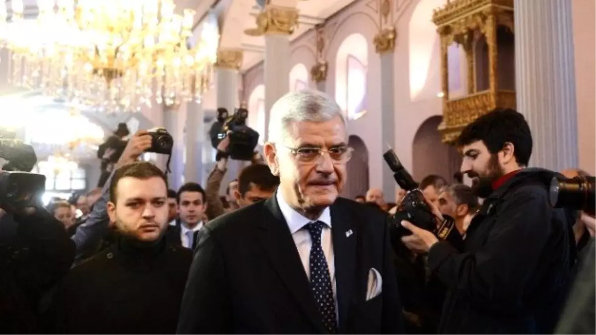 Bakan Bozkır: "Obama\'nın O Kelimeyi Kullanmamasını Doğru Buluyorum"