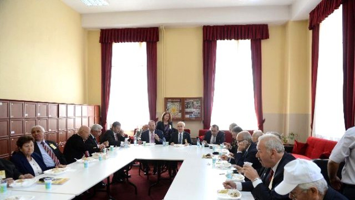 Edirne Lisesi 158\'inci Kuruluş Yıl Dönümünü Kutladı
