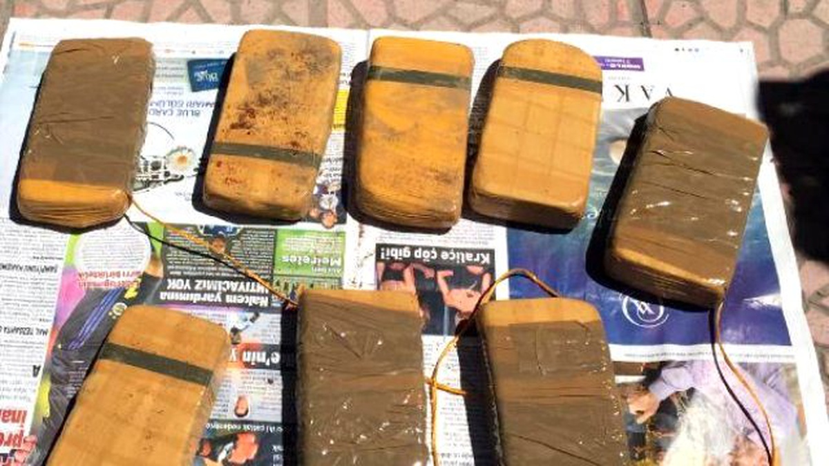 Eroin Paketlerini Üzerine Baharat Dökerek Gizlemek İstemişler