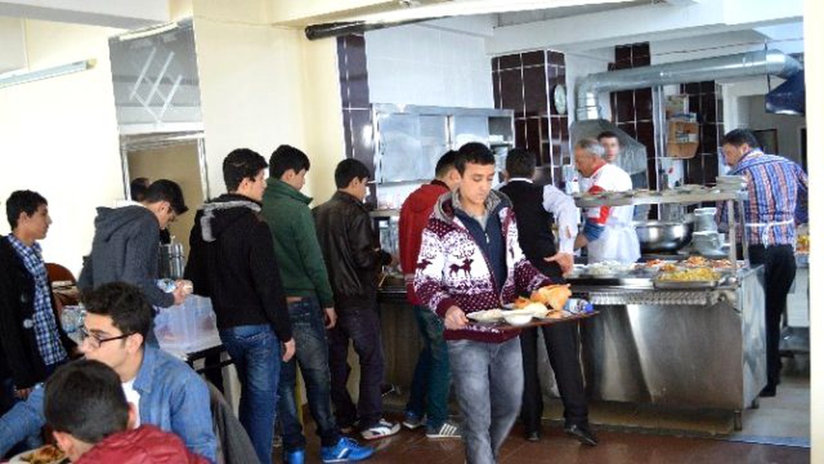 Erzincan Emniyeti "Kardeşiz" Projesiyle 38 Öğrenciyi Çanakkaleye Yolcu Etti