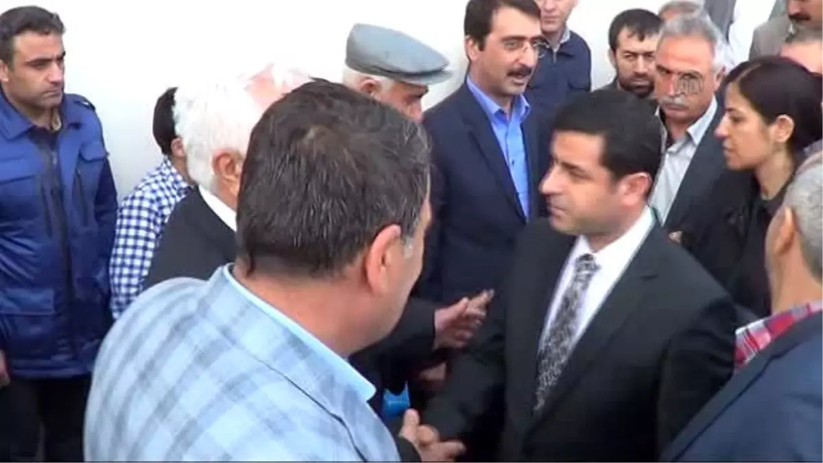 Hdp Eş Genel Başkanı Demirtaş\'tan Taziye Ziyareti