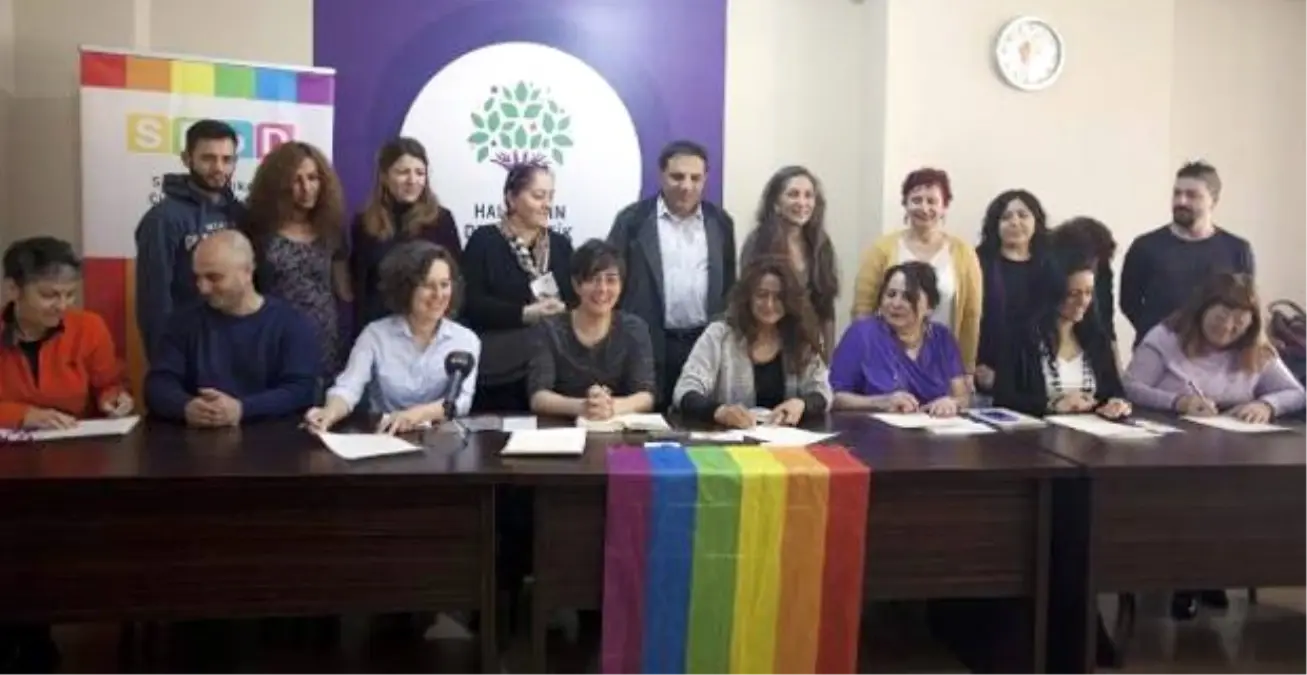 HDP İstanbul Adayları Lgbti Hakları Sözleşmesi\'ne İmza Attı